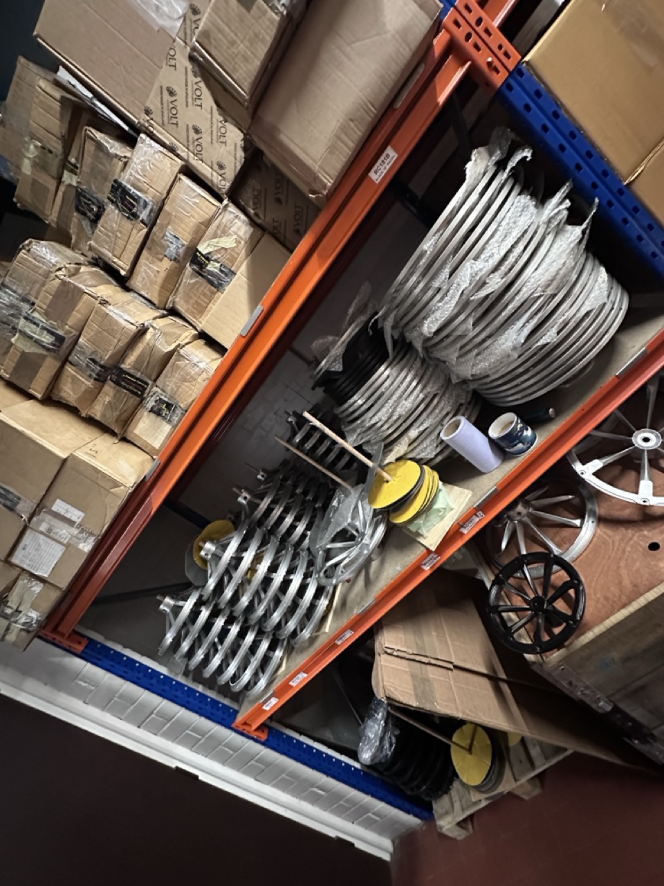 Having a closer look at their stash of drive unit baskets