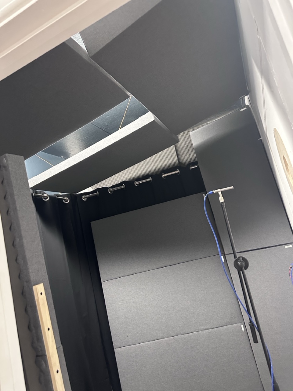 Frequency response test room.